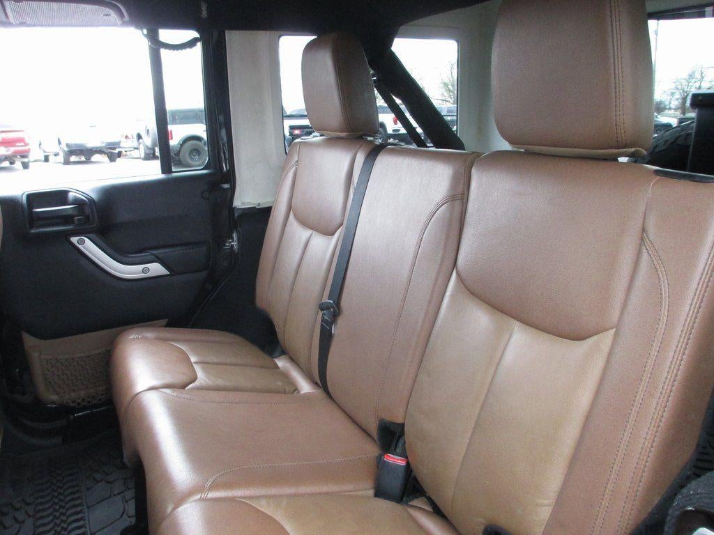 2017 Jeep Wrangler Unlimited Sahara 4x4