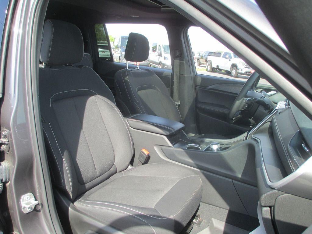 2025 Jeep Grand Cherokee L Laredo X 4x4