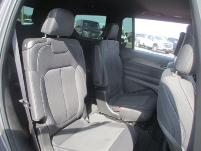 2025 Jeep Grand Cherokee L Laredo X 4x4