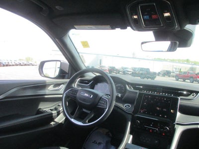 2025 Jeep Grand Cherokee L Laredo X 4x4