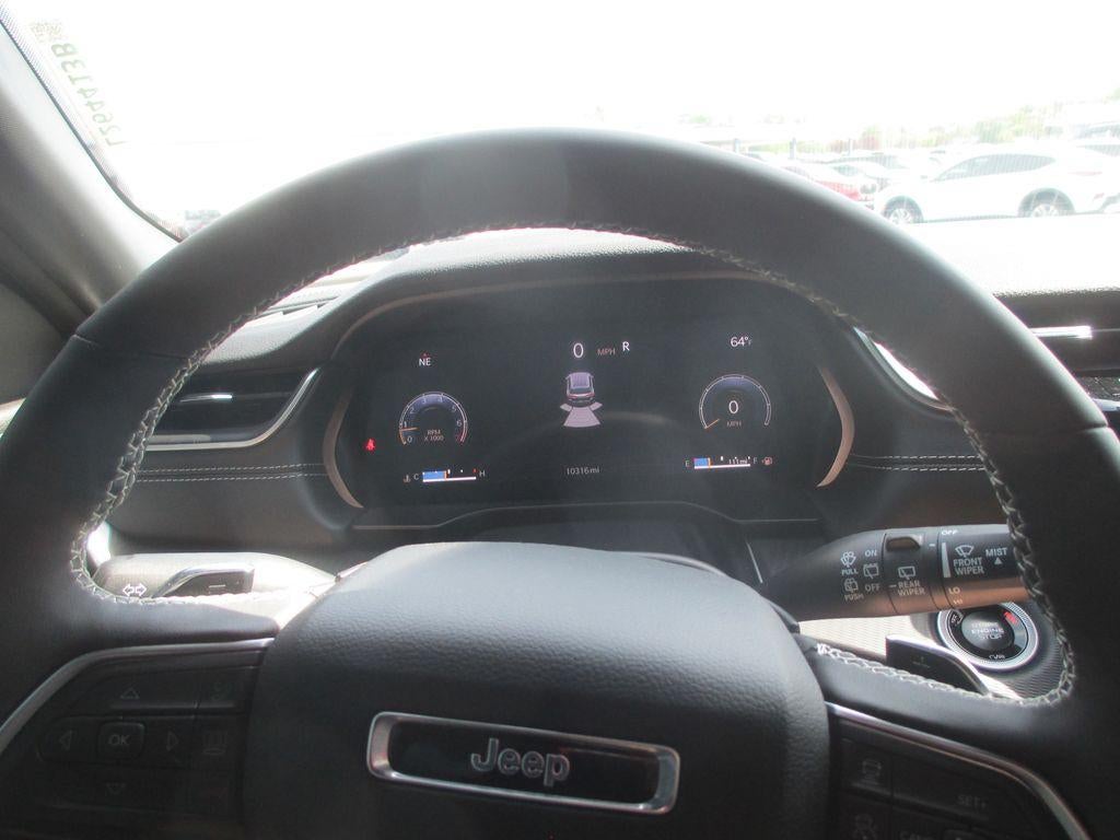 2025 Jeep Grand Cherokee L Laredo X 4x4