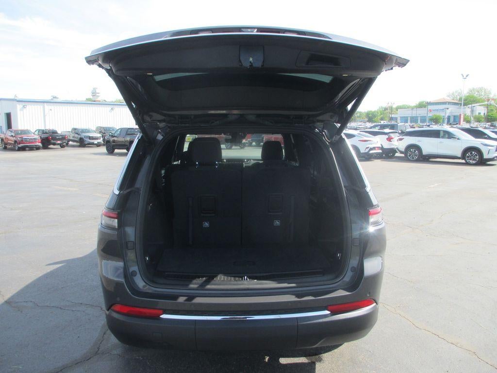 2025 Jeep Grand Cherokee L Laredo X 4x4