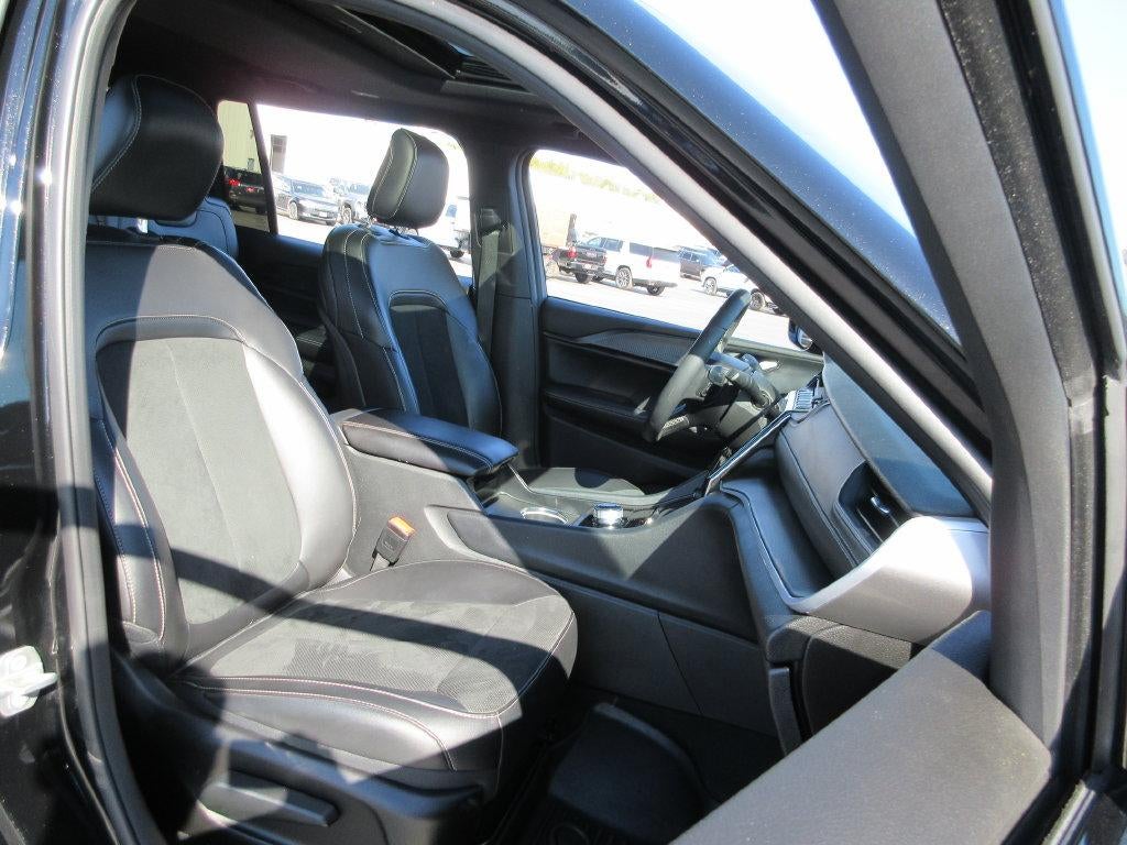 2025 Jeep Grand Cherokee L Altitude X 4x4