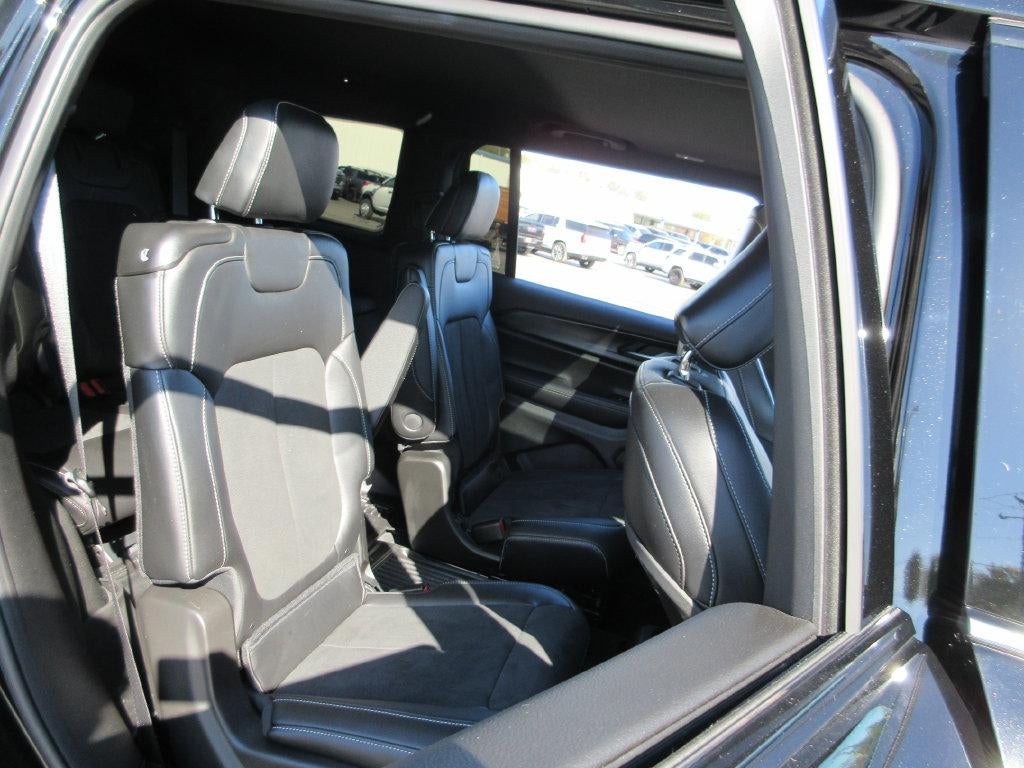 2025 Jeep Grand Cherokee L Altitude X 4x4
