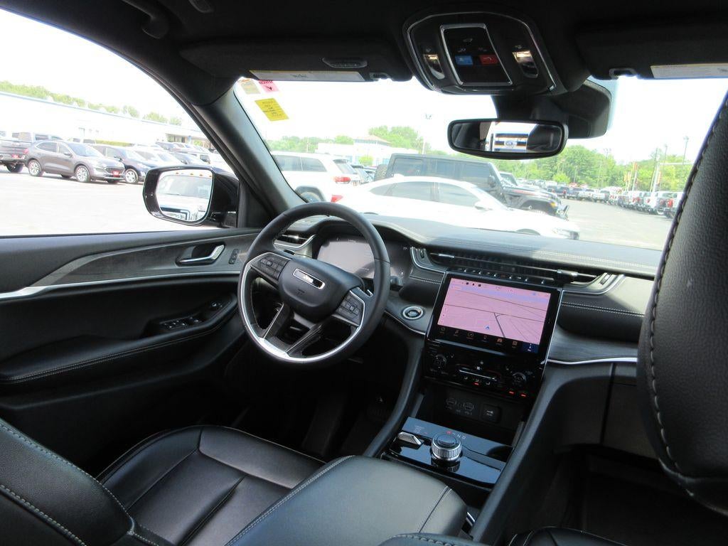 2025 Jeep Grand Cherokee L Limited 4x4