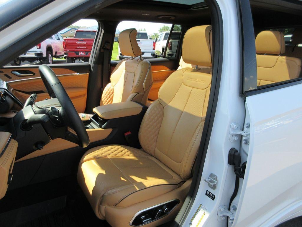 2025 Jeep Grand Cherokee L Summit Reserve 4x4