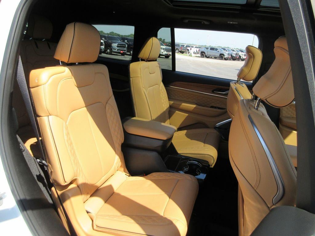 2025 Jeep Grand Cherokee L Summit Reserve 4x4