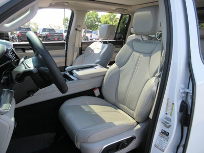 2023 Jeep Wagoneer L Series II 4x4