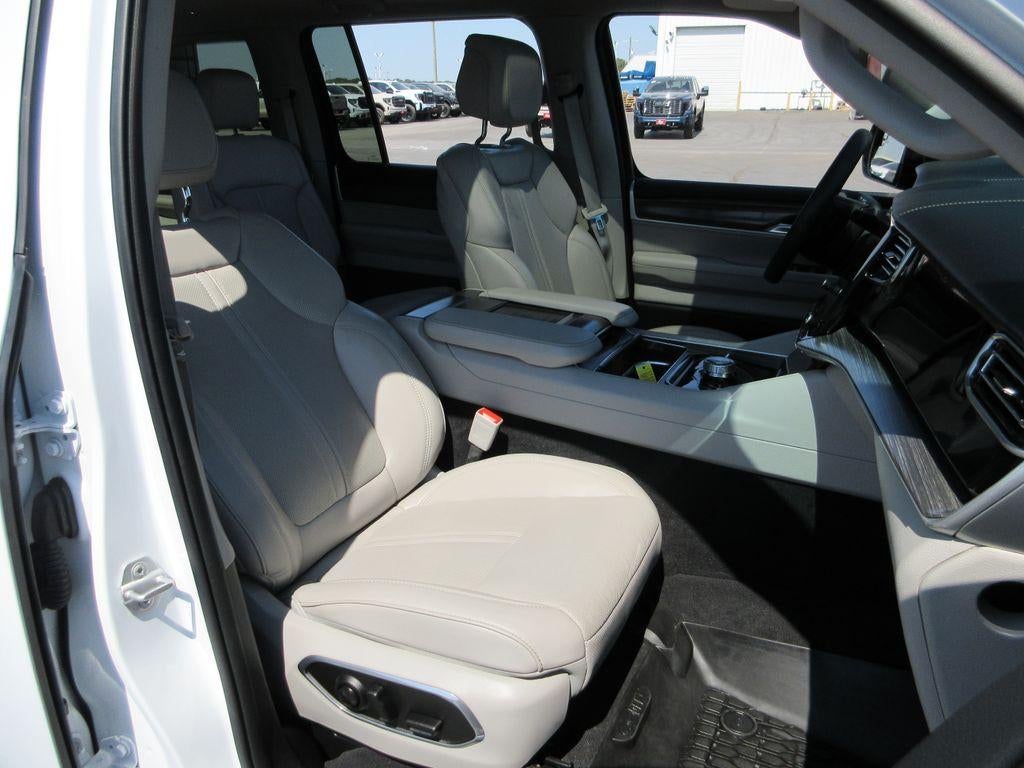2023 Jeep Wagoneer L Series II 4x4