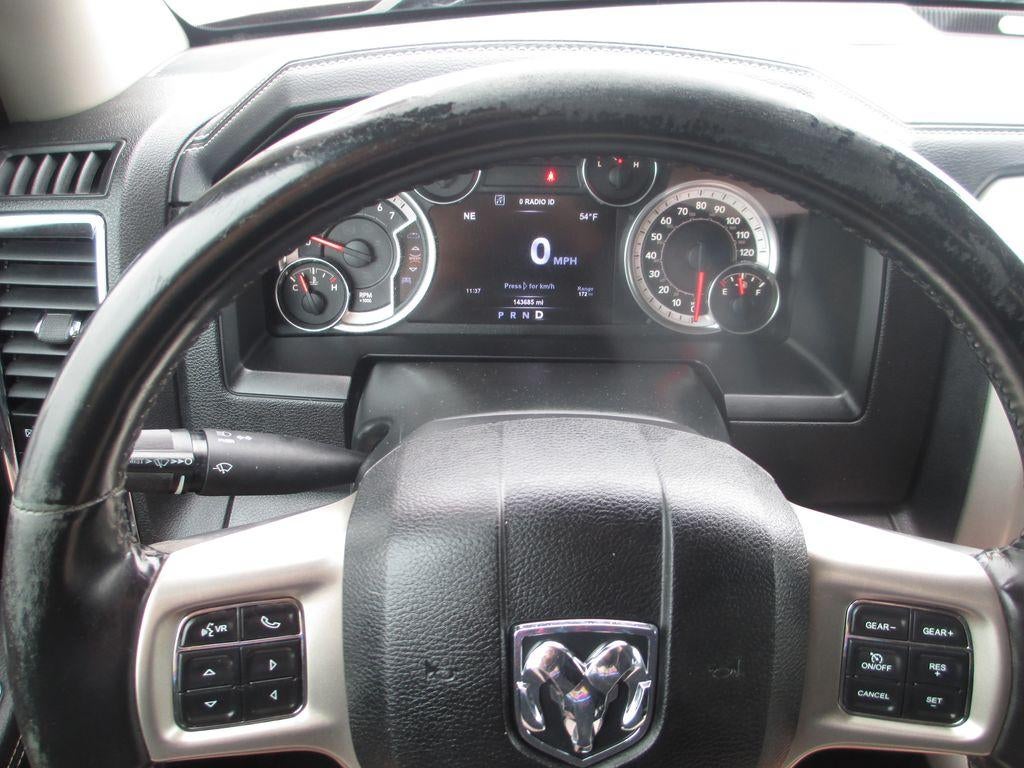 2017 RAM 1500 Laramie Quad Cab 4x4 6'4" Box