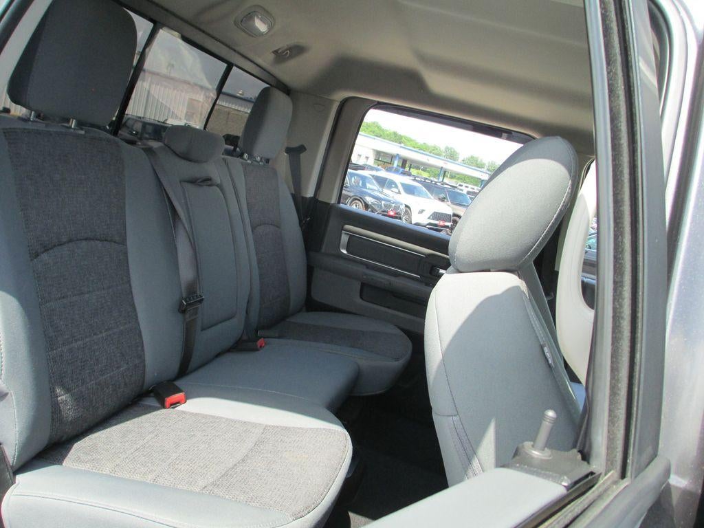 2018 RAM 1500 Big Horn Crew Cab 4x4 5'7" Box