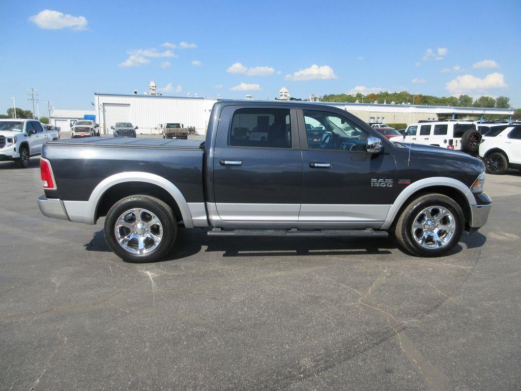 2017 RAM 1500 Laramie Crew Cab 4x4 5'7" Box