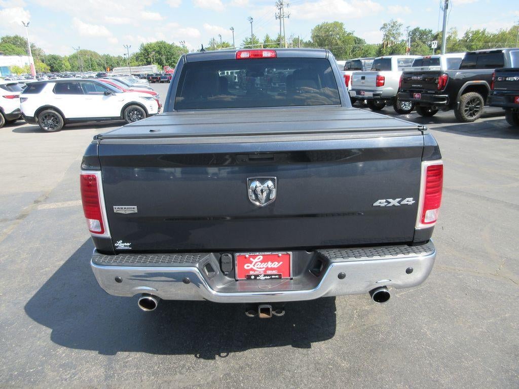 2017 RAM 1500 Laramie Crew Cab 4x4 5'7" Box