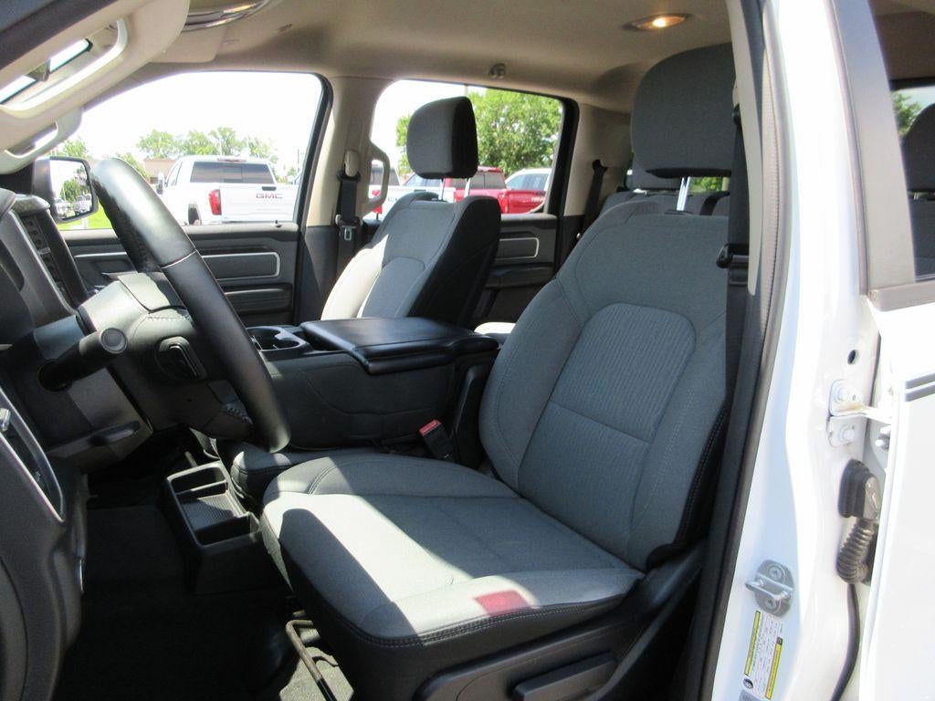 2020 RAM 1500 Big Horn Crew Cab 4x2 5'7" Box