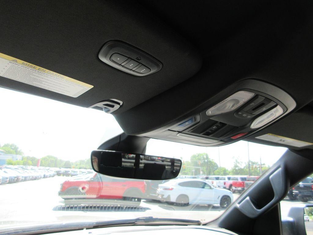 2022 RAM 1500 Big Horn Crew Cab 4x4 5'7" Box