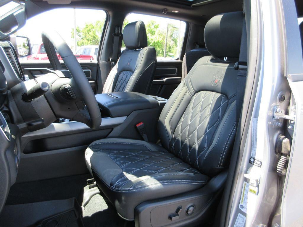 2025 RAM 1500 Big Horn Crew Cab 4x4 5'7" Box