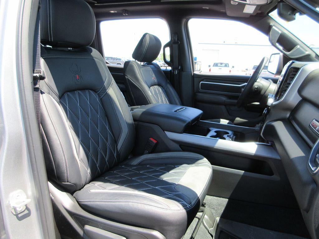 2025 RAM 1500 Big Horn Crew Cab 4x4 5'7" Box