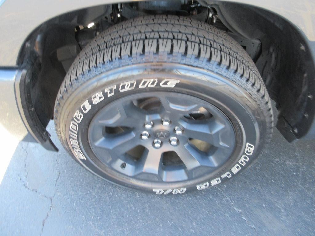 2025 RAM 1500 Big Horn Crew Cab 4x4 5'7" Box