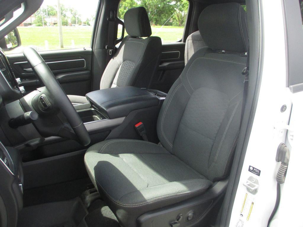 2025 RAM 1500 Big Horn Crew Cab 4x4 5'7" Box