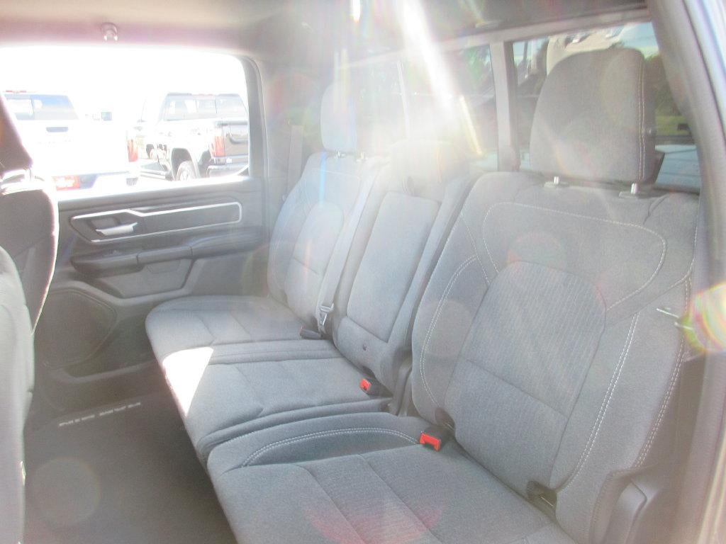 2020 RAM 1500 Big Horn Crew Cab 4x4 5'7" Box