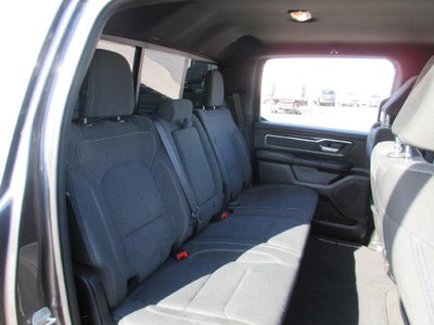 2020 RAM 1500 Big Horn Crew Cab 4x4 5'7" Box