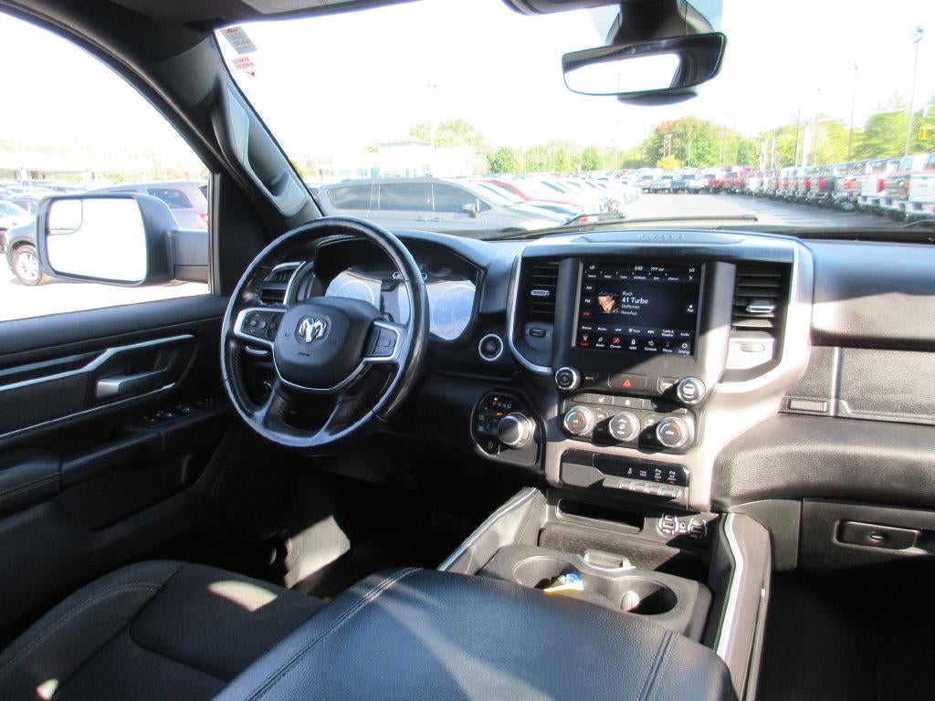 2020 RAM 1500 Big Horn Crew Cab 4x4 5'7" Box