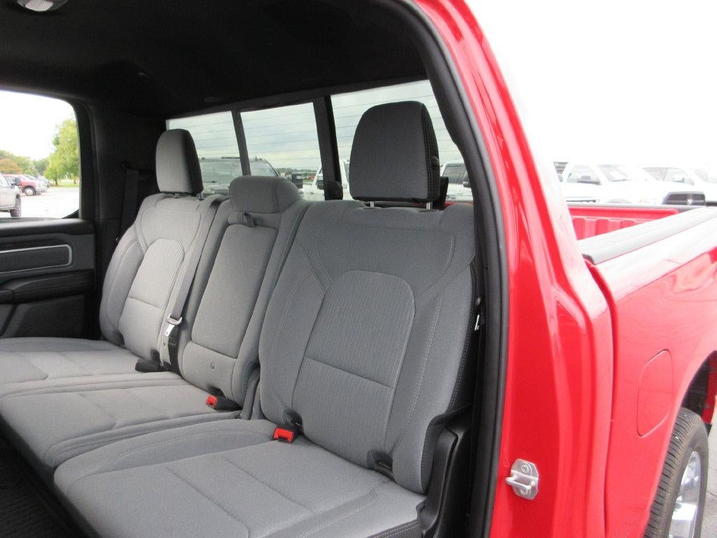 2021 RAM 1500 Big Horn Crew Cab 4x4 5'7" Box