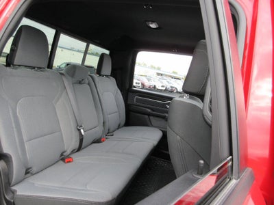 2021 RAM 1500 Big Horn Crew Cab 4x4 5'7" Box