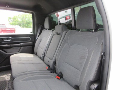 2020 RAM 1500 Big Horn Crew Cab 4x4 5'7" Box