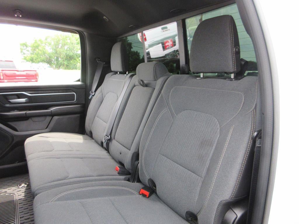 2020 RAM 1500 Big Horn Crew Cab 4x4 5'7" Box