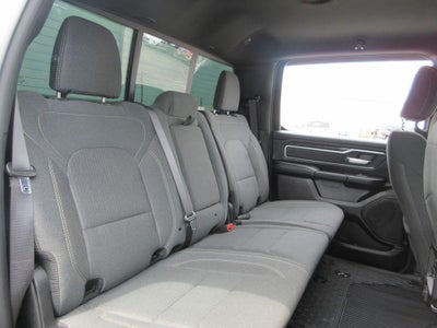 2020 RAM 1500 Big Horn Crew Cab 4x4 5'7" Box