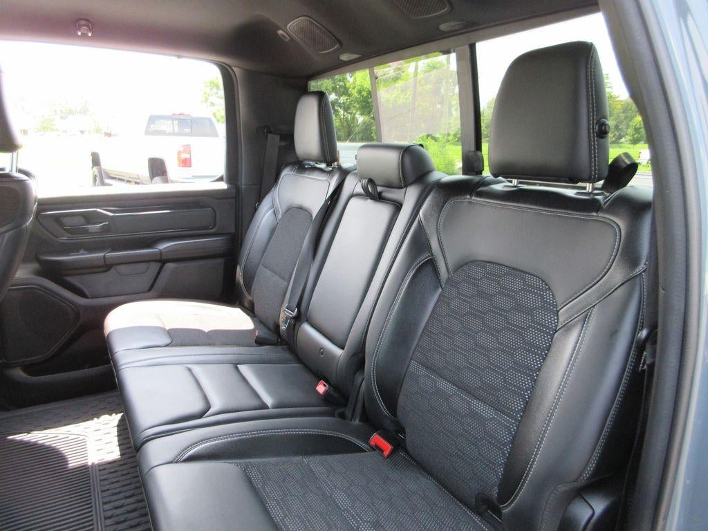 2021 RAM 1500 Big Horn Crew Cab 4x4 5'7" Box