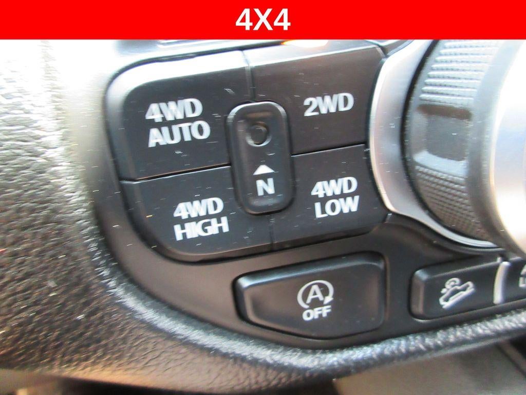 2021 RAM 1500 Big Horn Crew Cab 4x4 5'7" Box