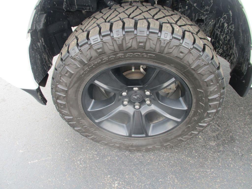 2020 RAM 1500 Big Horn Crew Cab 4x4 5'7" Box
