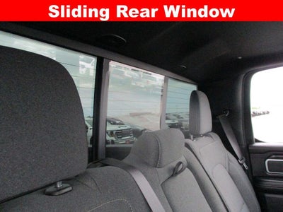 2020 RAM 1500 Big Horn Crew Cab 4x4 5'7" Box
