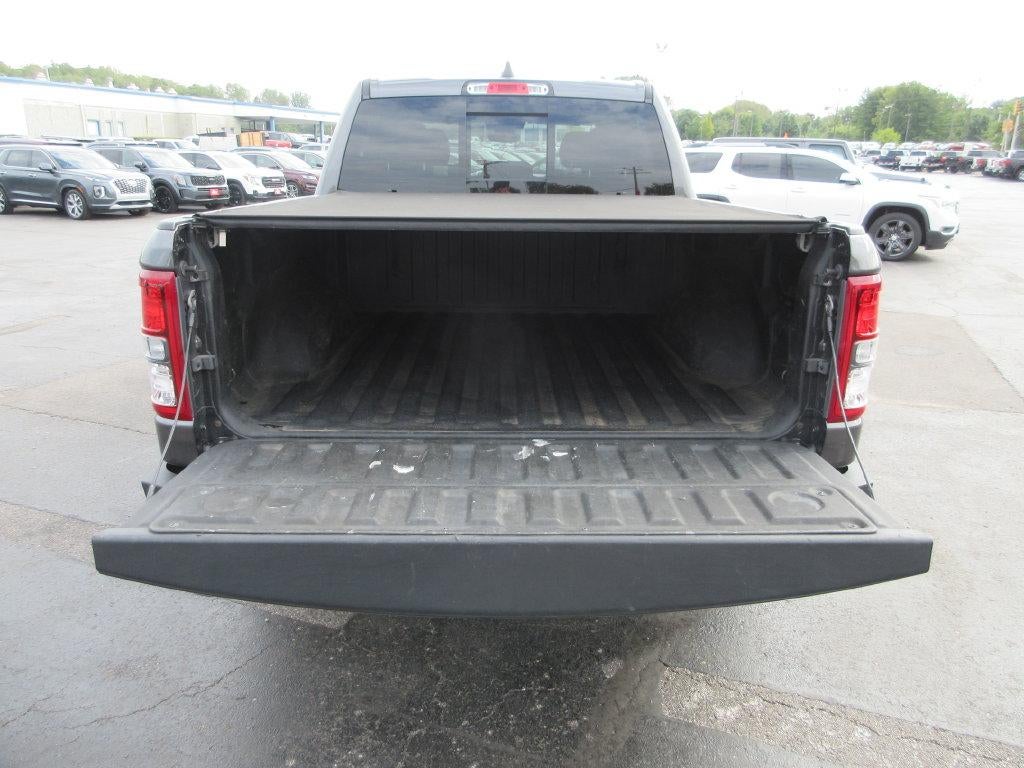 2022 RAM 1500 Big Horn Crew Cab 4x4 5'7" Box