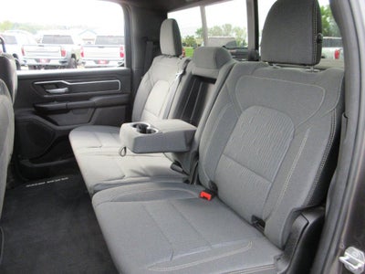 2022 RAM 1500 Big Horn Crew Cab 4x4 5'7" Box