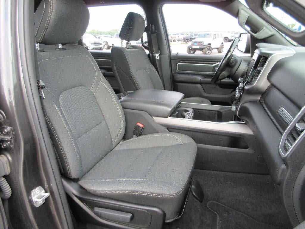 2022 RAM 1500 Big Horn Crew Cab 4x4 5'7" Box
