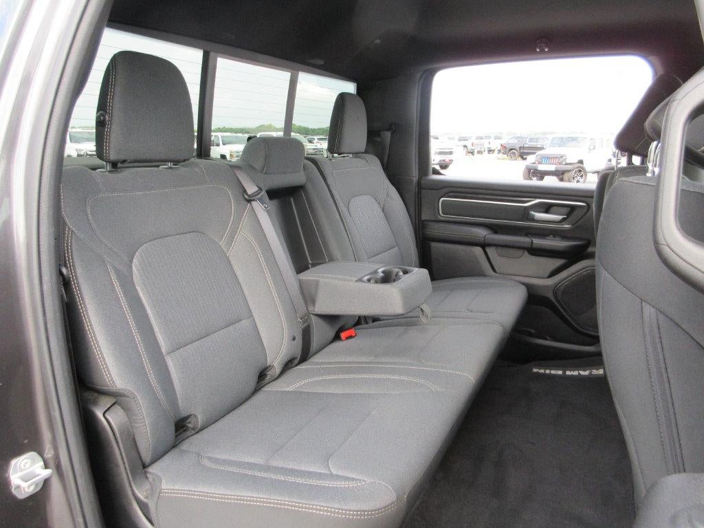 2022 RAM 1500 Big Horn Crew Cab 4x4 5'7" Box