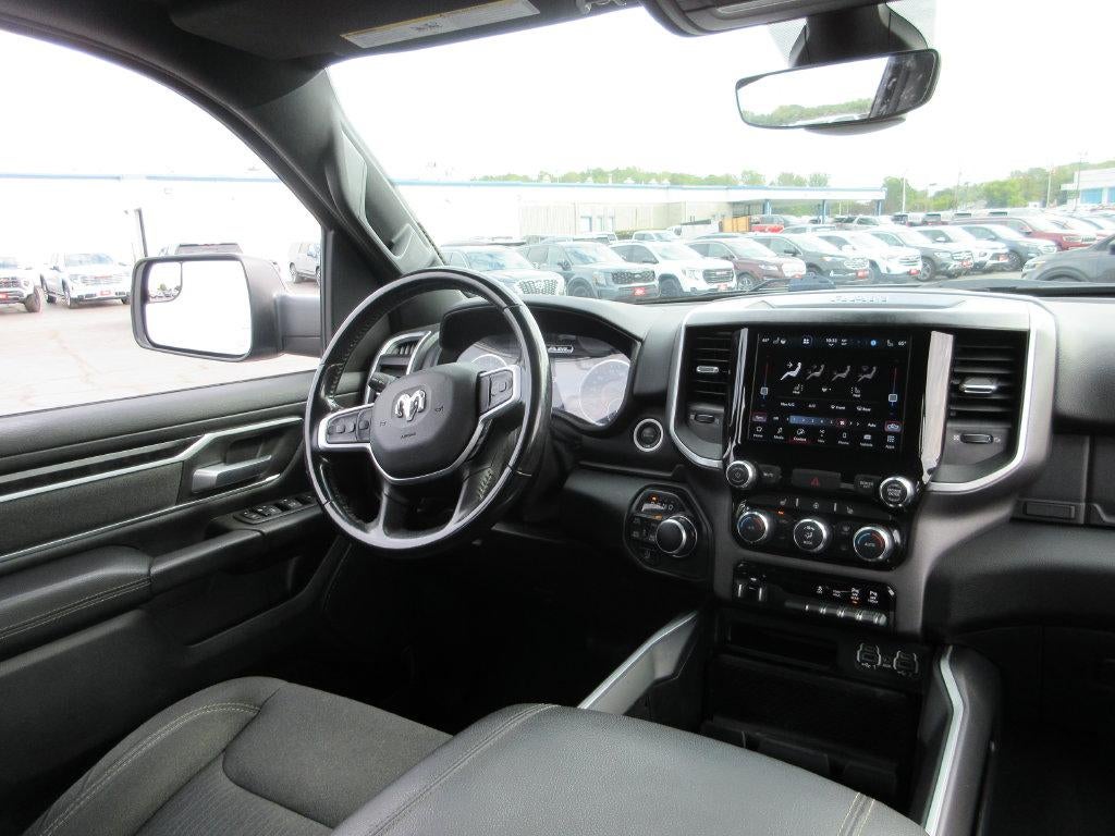 2022 RAM 1500 Big Horn Crew Cab 4x4 5'7" Box