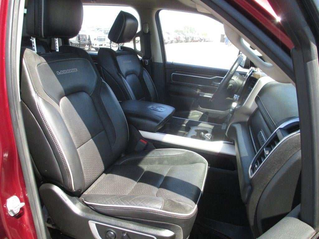 2020 RAM 1500 Laramie Crew Cab 4x4 5'7" Box