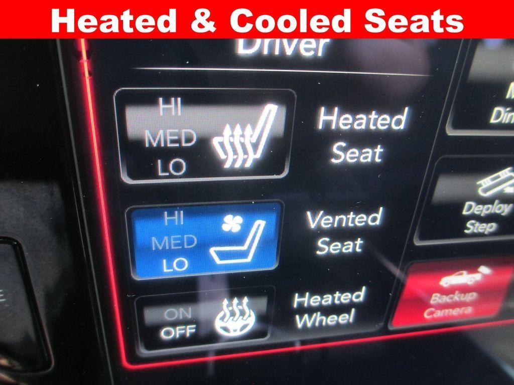 2021 RAM 1500 Laramie Crew Cab 4x4 5'7" Box