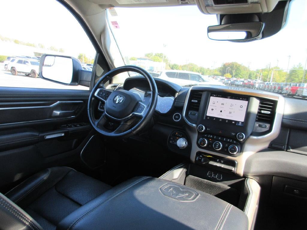 2022 RAM 1500 Laramie Crew Cab 4x4 5'7" Box