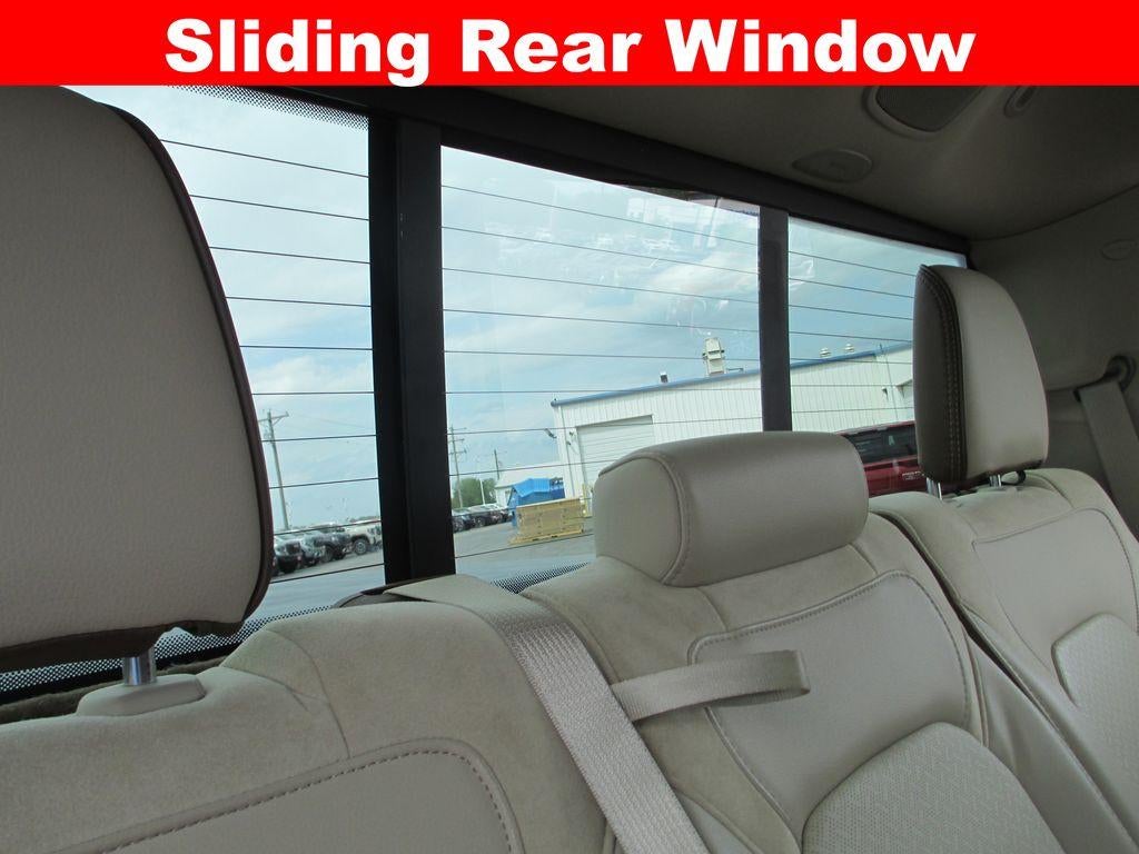 2021 RAM 1500 Laramie Crew Cab 4x4 5'7" Box