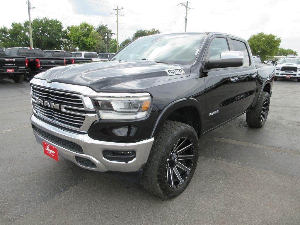 2020 RAM 1500 Laramie Crew Cab 4x4 5'7" Box