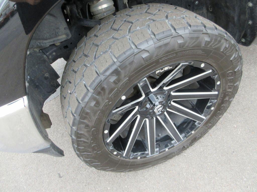 2020 RAM 1500 Laramie Crew Cab 4x4 5'7" Box