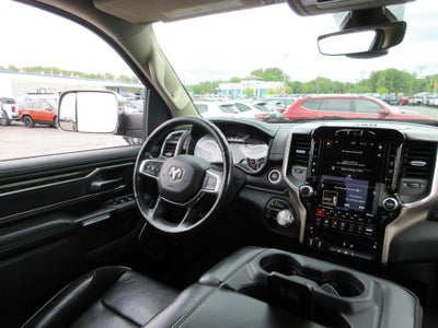 2020 RAM 1500 Laramie Crew Cab 4x4 5'7" Box