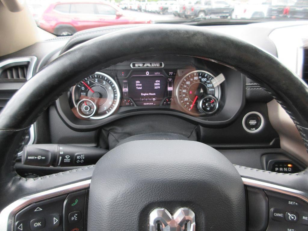 2020 RAM 1500 Laramie Crew Cab 4x4 5'7" Box