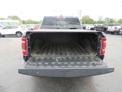 2020 RAM 1500 Laramie Crew Cab 4x4 5'7" Box