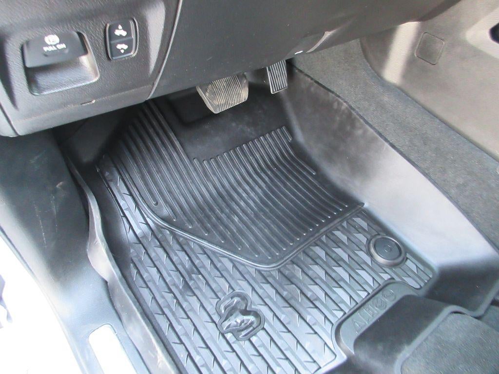 2021 RAM 1500 Laramie Crew Cab 4x4 5'7" Box